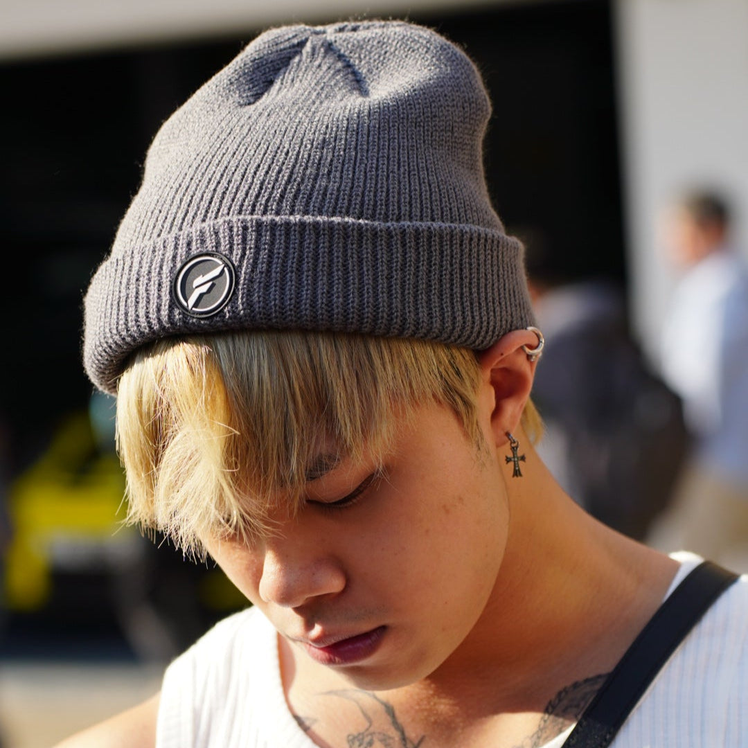 FLEXER8™︎ Plastic Tag Logo Long Beanie