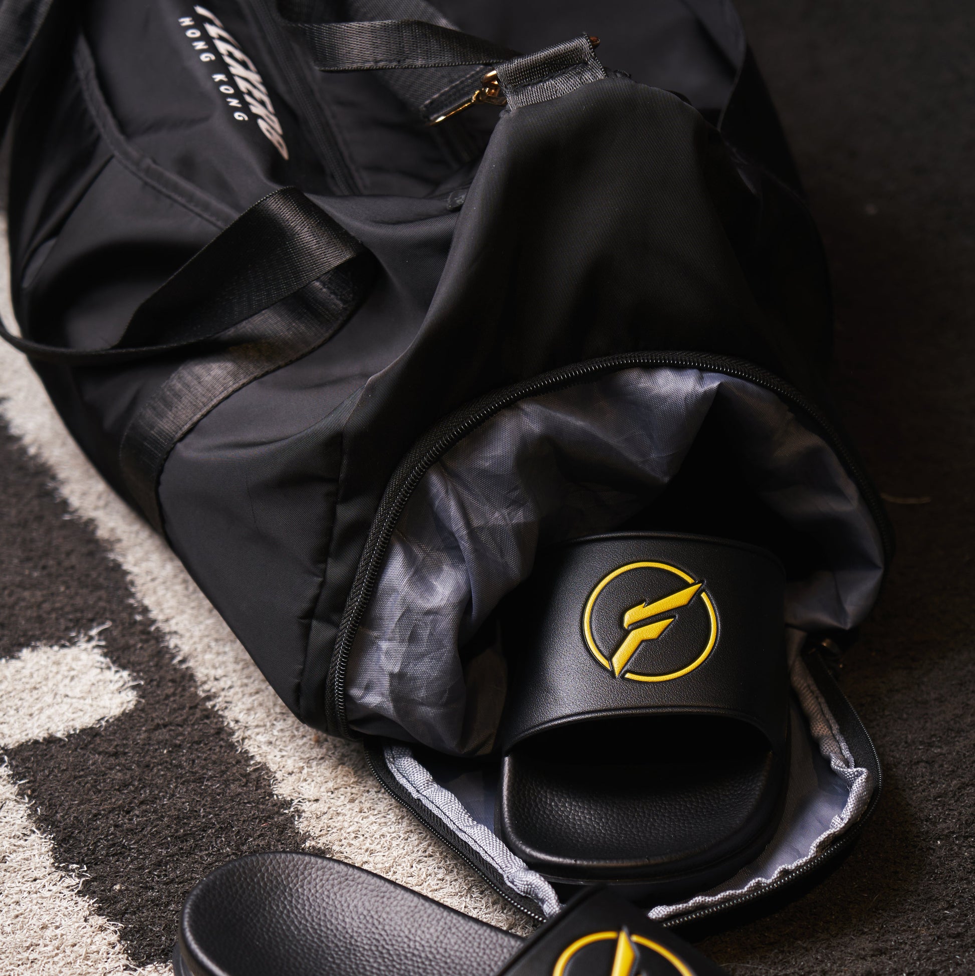 FLEXER8™︎ 30L Sporty Duffle Bag(Dry & Wet Separated)