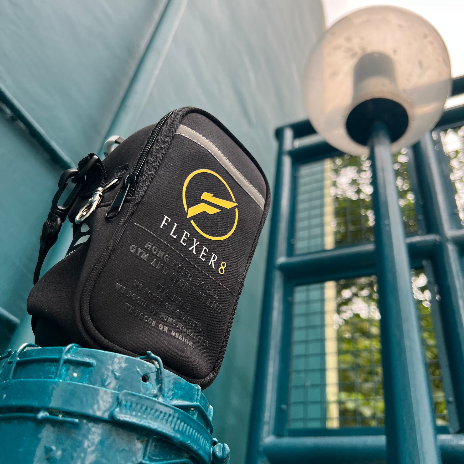 FLEXER8™︎ Multi-Functional Shaker Bottle Bag